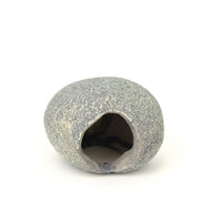 AQUA CARE ORNAMENT STONE WITH HOLES STACKABLE [SIZE:SMALL]