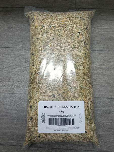 TRIANGLE RABBIT & GUINEA PIG MIX 4KG