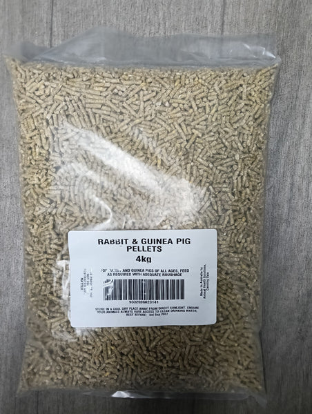 TRIANGLE RABBIT & GUINEA PIG PELLETS 4KG